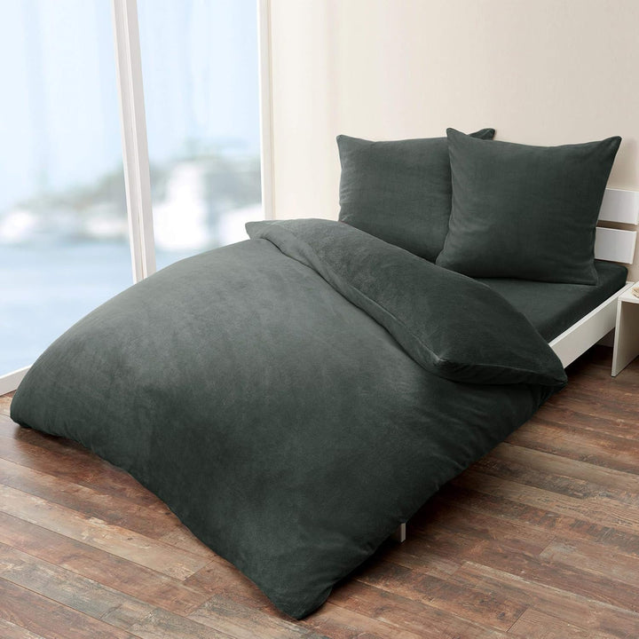 aqua-textil Feelwell Bettwäsche 200 x 200 cm 3teilig Coral Fleece Bettbezug Thermo Flausch anthrazit