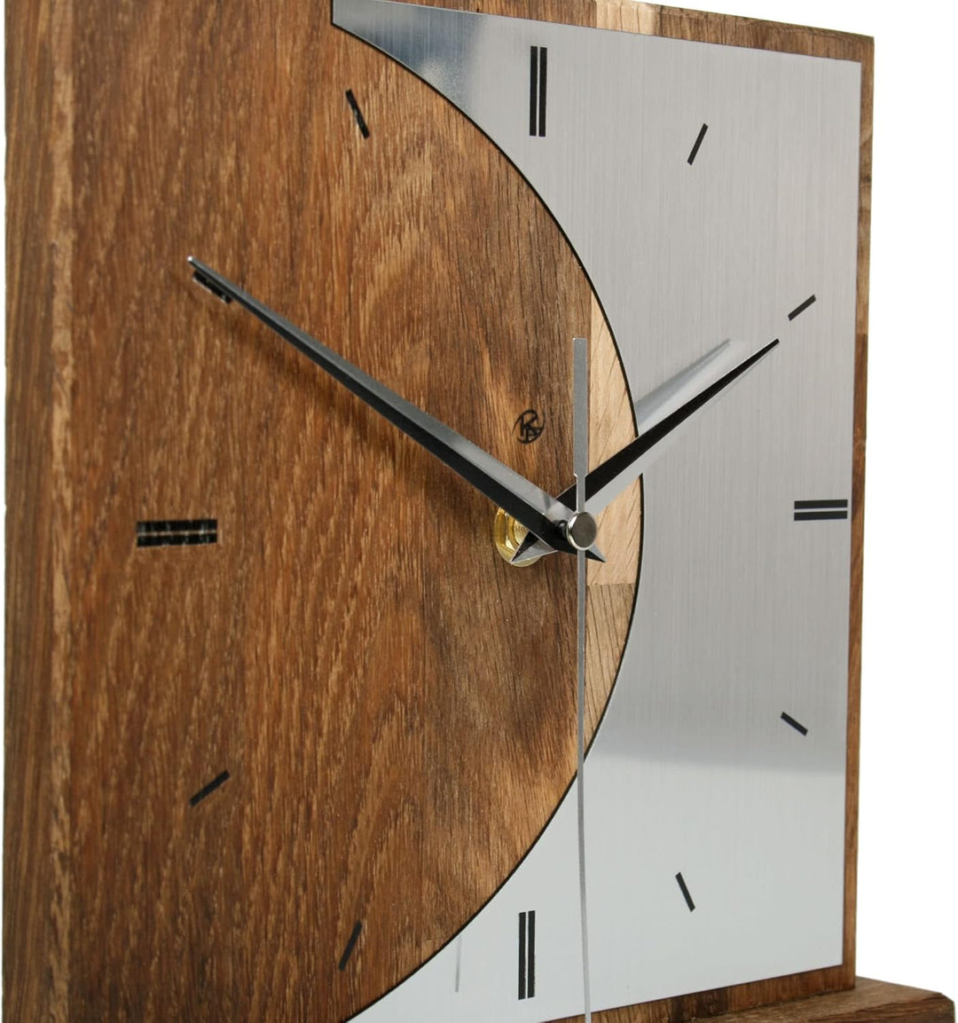 Kreative Feder Designer-STANDUHR „Silvermoon“ aus Eichenholz – analoge TISCHUHR ohne Tickgeräusche (