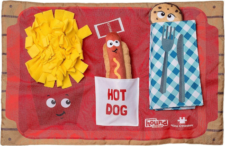 Outward Hound Nina Ottosson Activity Matz Fast Food Fun - Spielmatte für Hunde - plüschig & unterhal