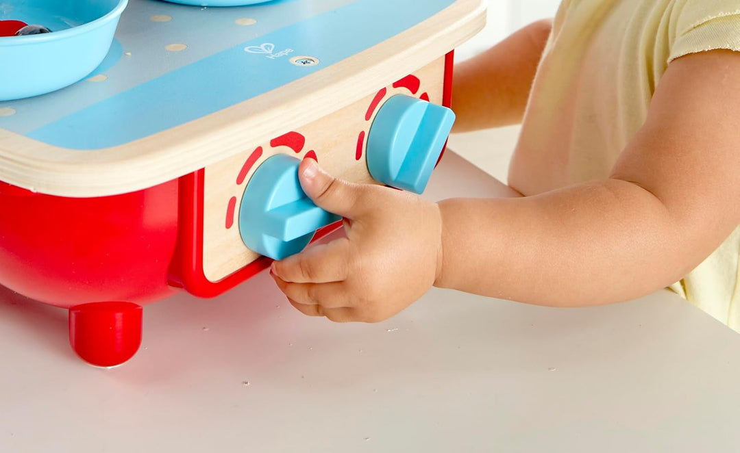 Hape E3170 Küchenset Herd Zubehör für Kinderküchen, ab 18 Monaten, 31 x 12.2 x 24.1