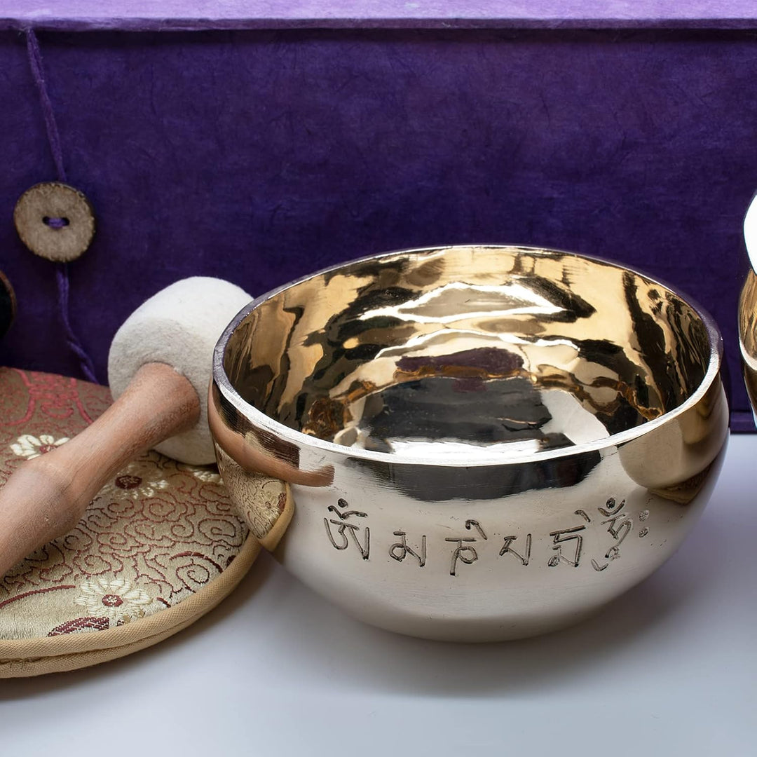 Healing-Box mit 3 besonderen, fein gravierten Klangschalen in Hochglanz-Optik für Meditation u. Klan