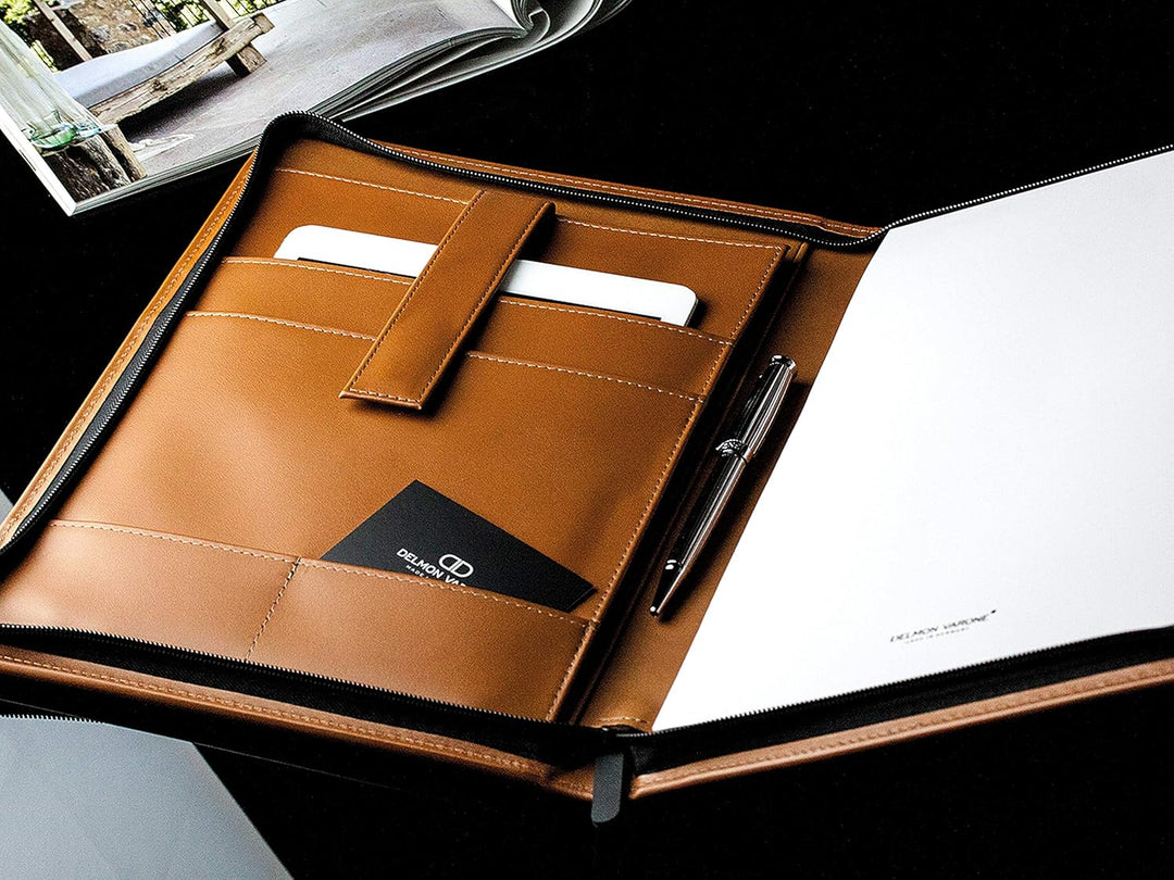 DELMON VARONE - Personalisierbare Tablet Schreibmappe DIN A4 aus Premium Boxcalf Leder braun, Organi