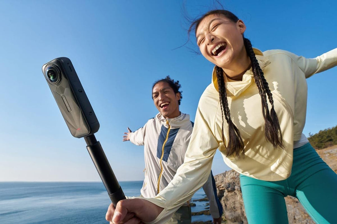 insta360 X5 Essentials Bundle – 8K wasserdichte 360°-Action-Kamera, geringe Helligkeit, unsichtbarer