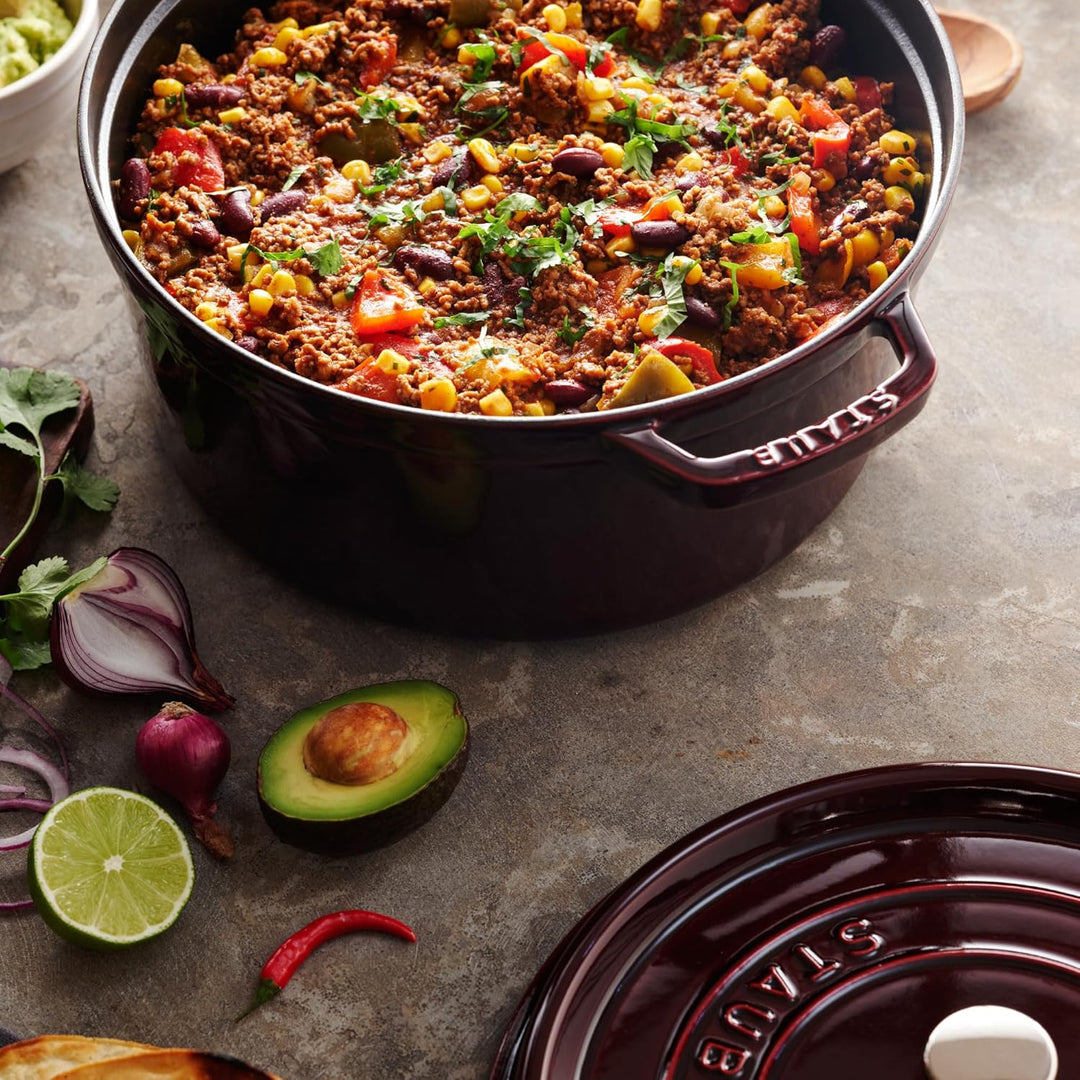STAUB Cocotte, Gusseisen Bräter mit Deckel, 28 cm, 6,7 L, Rund, Alle Herdarten inkl Induktion, Made