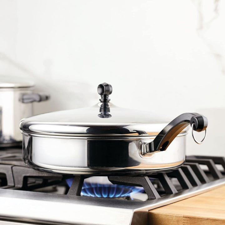 Farberware Klassische Sautepfanne/Bratpfanne/Bratpfanne mit Deckel und Helfergriff, 4,5 Quart, Silbe