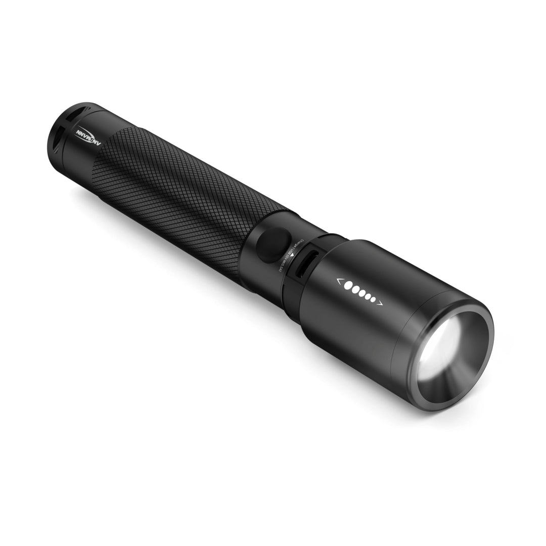 ANSMANN LED Taschenlampe in schwarz T400FR / wiederaufladbare Outdoor Leuchte mit stufenloser Fokuss