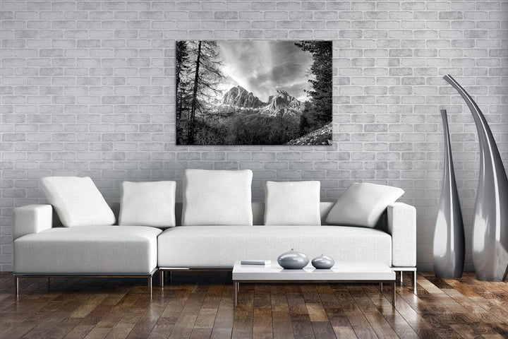 Traumhafte Berglandschaft der Dolomiten Format: 60x40 als Leinwand, Effekt: Schwarz&Weiss, Motiv fer
