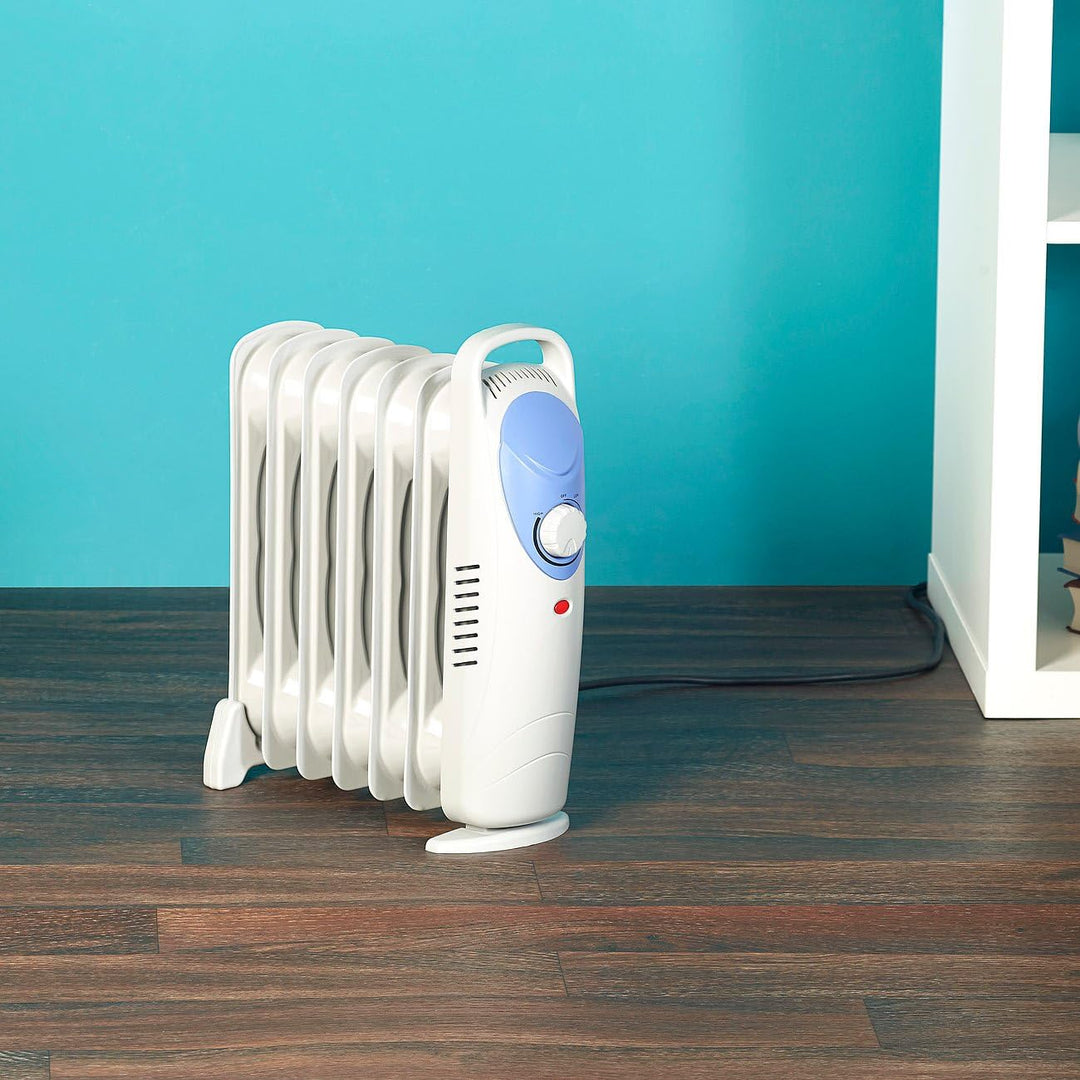Sichler Haushaltsgeräte Ölradiator: Öl-Radiator mit 7 Rippen und Thermostat, 800 W (Ölradiator klein