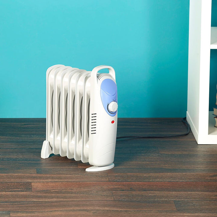 Sichler Haushaltsgeräte Ölradiator: Öl-Radiator mit 7 Rippen und Thermostat, 800 W (Ölradiator klein
