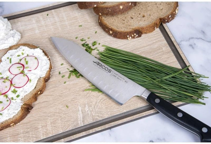 Arcos Opera - Rocking Santoku Messer - NITRUM geschmiedetem Edelstahl 190 mm - HandGriff POM Farbe S