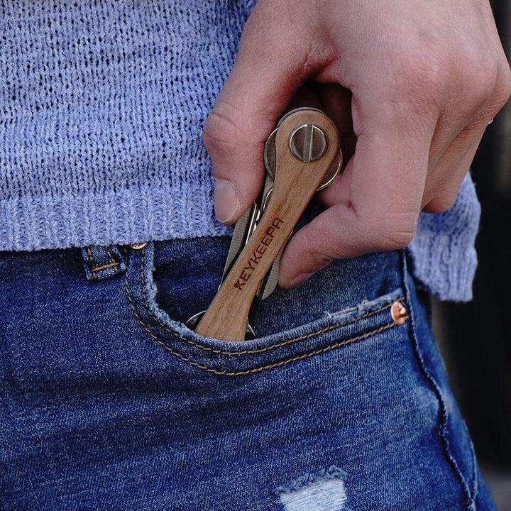 KEYKEEPA aus Holz - Der Schlüssel Organizer - für bis zu 12 Schlüssel, inklusive Flaschenöffner und