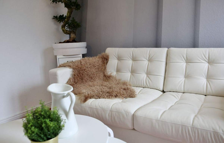 Hollert Lammfell Tibet Sheepskin Monglolisches Schaffell gelockt sehr weich Echtfell Dekoration Läuf