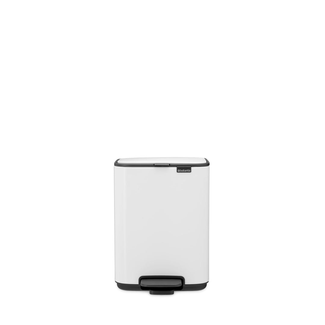 Brabantia Bo Treteimer 4 L (weiss), platzsparender Mini Mülleimer mit Soft-Close-Funktion und leicht