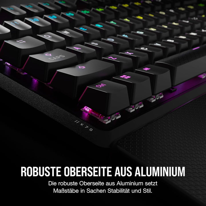 Corsair K70 CORE RGB Mechanische Gaming-Tastatur Mit Handballenauflage - Vorgeschmierte MLX Red Line