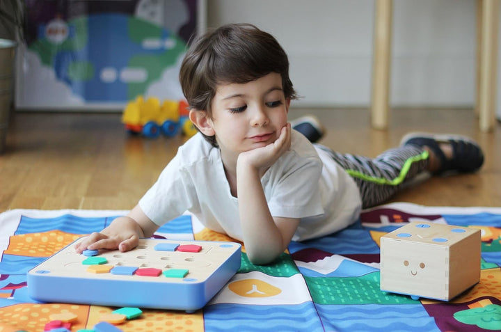 Interaktiver Programmier-Roboter für Kinder