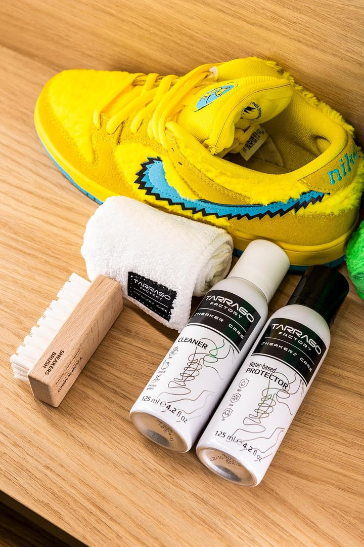 Tarrago Sneakers Care Kit | Reinigungsset für Schuhe | 1 Reiniger und 1 Protektor | Spezialbürste fü