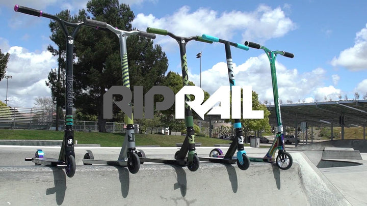 Riprail Matte Stunt Scooter in Ghost Silver mit Alloy Deck, Alloy Core Wheels und ABEC-9 Bearings