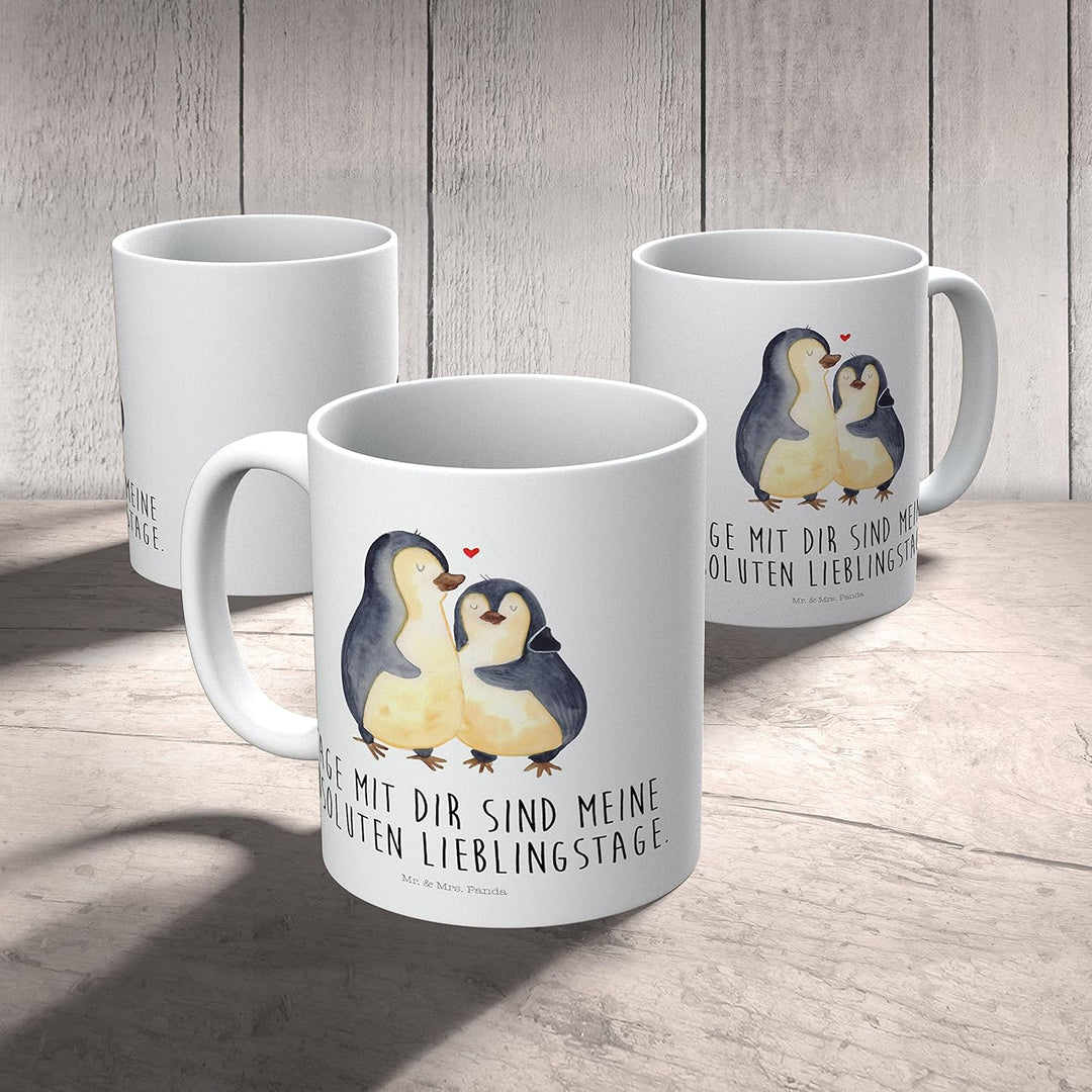 Mr. & Mrs. Panda Kinderbecher Pinguin umarmen - Geschenk, Plastikbecher, Hochzeitstag, Camping Tasse