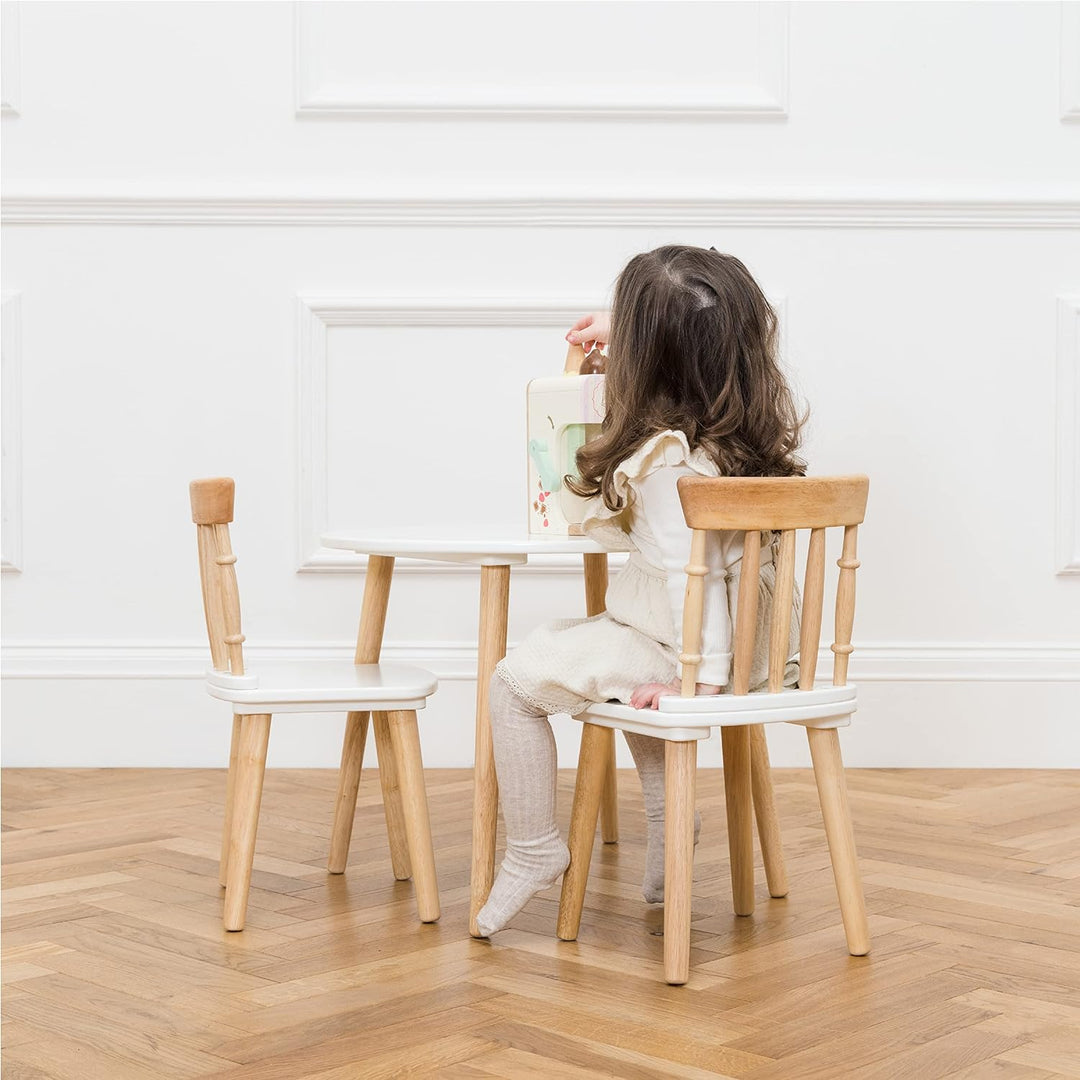 Le Toy Van - TV603 - Tisch und 2 Stühle für Kinder, 3-6 Jahre, aus FSC-zertifiziertem Holz und Farbe
