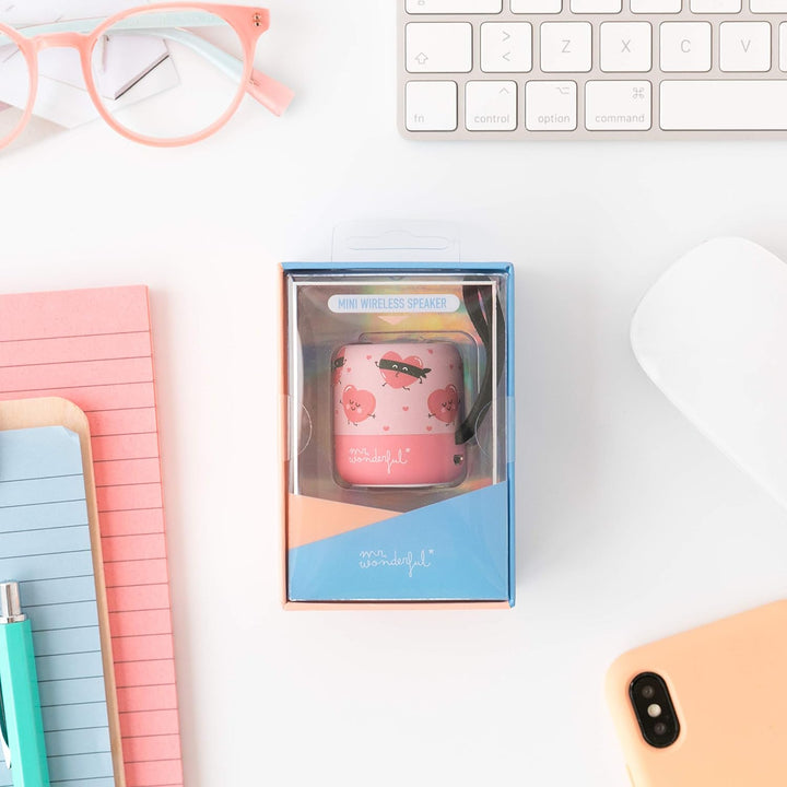 mr. wonderful* Mini Bluetooth Lautsprecher mit Herzen Design Marke Laufzeit von 3-4 Stunden. Rosa.