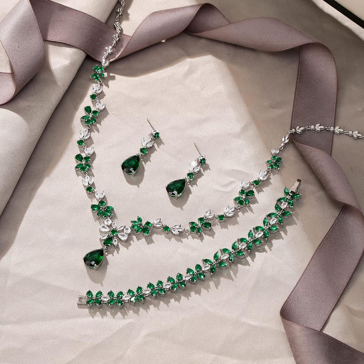 EVER FAITH Hochzeit Schmuck-Set für Damen, Cubic Zirkonia Mode floralen Blatt Rebe Halskette und bau