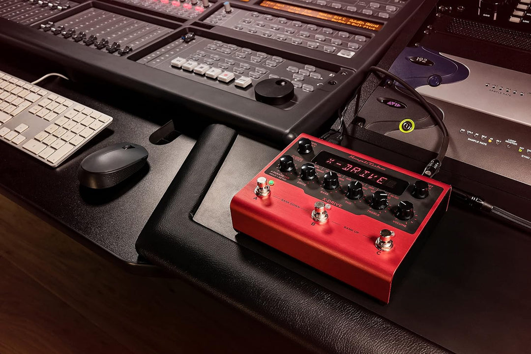 IK Multimedia AmpliTube X-DRIVE Effektpedal, 16 Modelle in einem Verzerrerpedal: Overdrive, Fuzz, Co