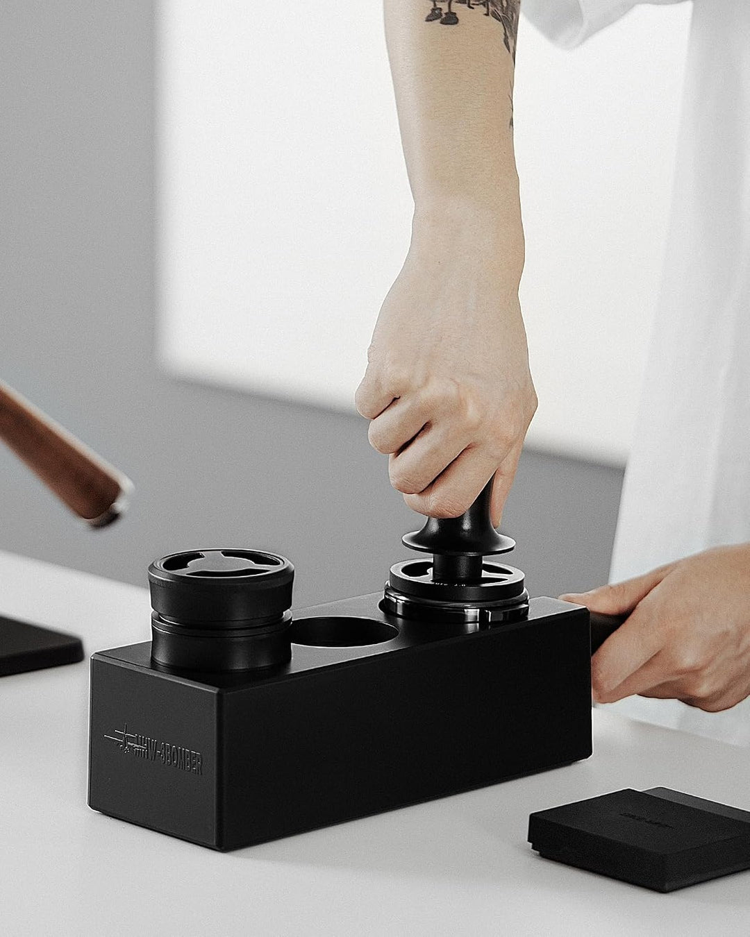 MHW-3BOMBER Espresso-Tampingstation, 4-in-1-Tamperstation zur Aufbewahrung, 51–58 mm Siebträger, Ver