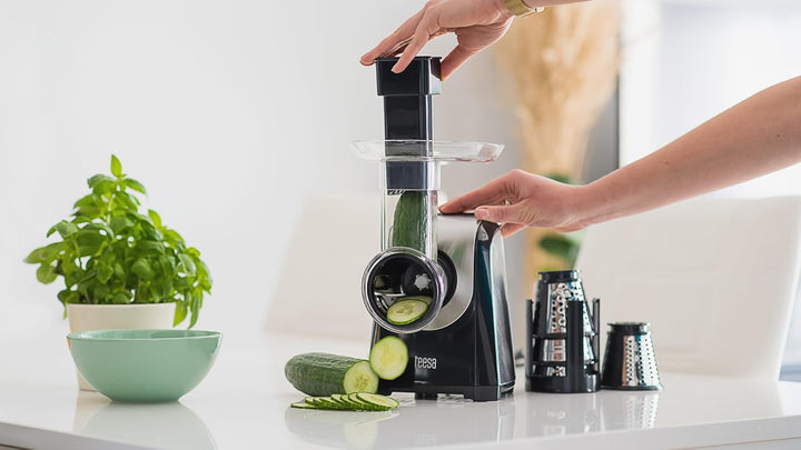 Teesa TSA3025 Elektrisches Schnitzelwerk für Gemüse Zerkleiner, 5 Trommelaufsätze,