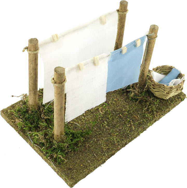 Bertoni Miniatur Szene mit Kleidung zum Aufhängen, Holz, Mehrfarbig, 15 x 14 x 14 cm