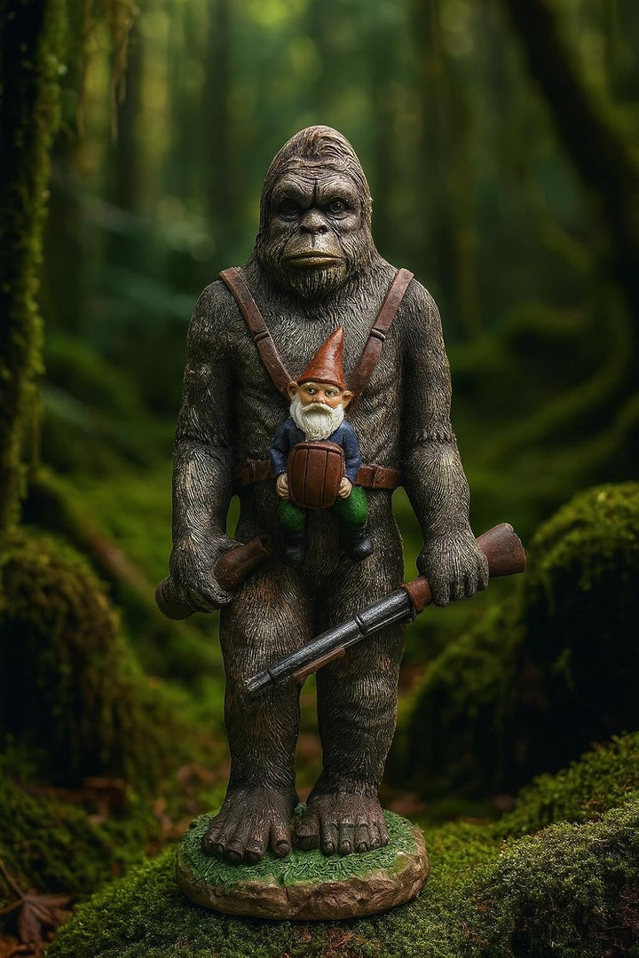 Funny Guy Mugs Gartenzwerg Statue – Bigfoot und ein Zwerg – Indoor/Outdoor Gartenzwerg Skulptur für