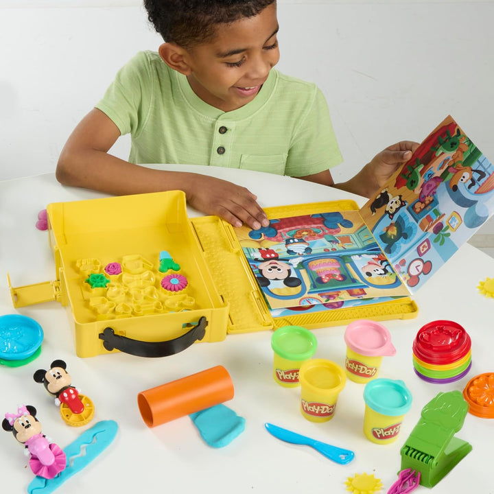 Play-Doh Disney Junior Knet-Bilderbuch Spielset, aufbewahren & mitnehmen, Vorschulspielzeug zum Knet