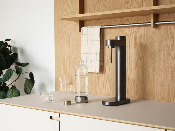 Stelton CO2 Carbonator, Brus Wassersprudler Schwarz Metallic