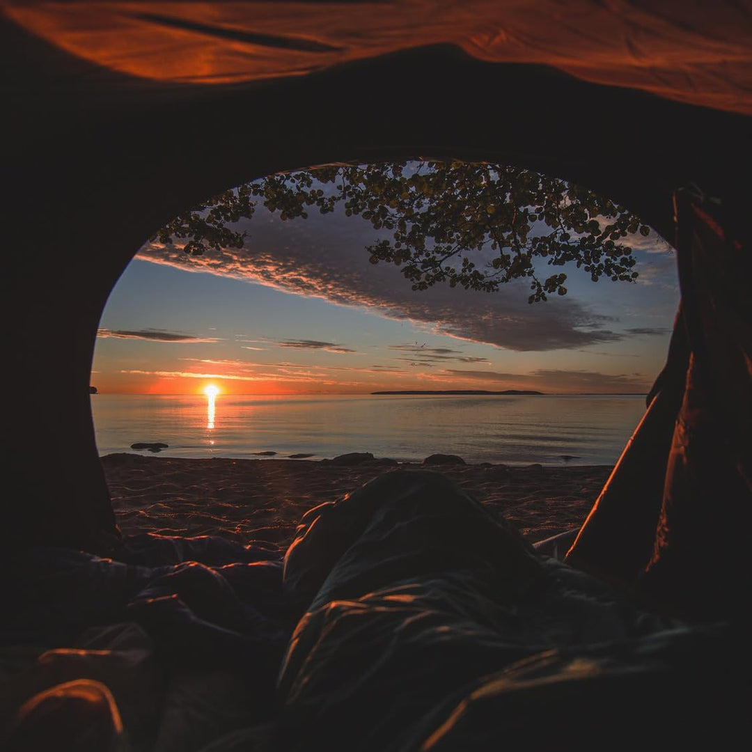 Outdoro ultraleichter Schlafsack 800g - kleines Packmass - leicht, dünn und warm - Idealer Sommersch