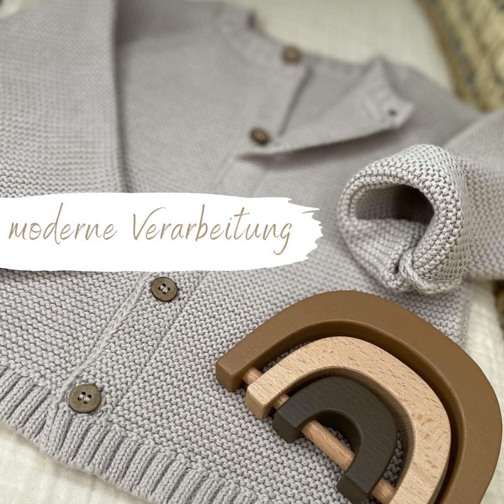 DIKOS® Baby Strickset - warmes grau | Babykleidung aus 100 GOTS% BIO-Baumwolle | Neugeborenen Outfit