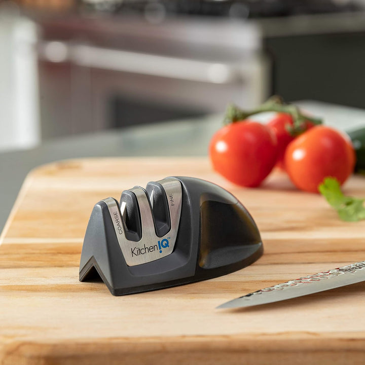 KitchenIQ 50825, Diamant Deluxe Edge Grip, 2-stufiger Messerschärfer, schwarz, grob und fein, kompak