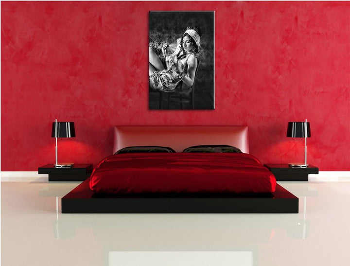 Pixxprint Monocrome, Frau mit Fächer und Drink in der Hand, Format: 100x70 auf Leinwand, 100x70