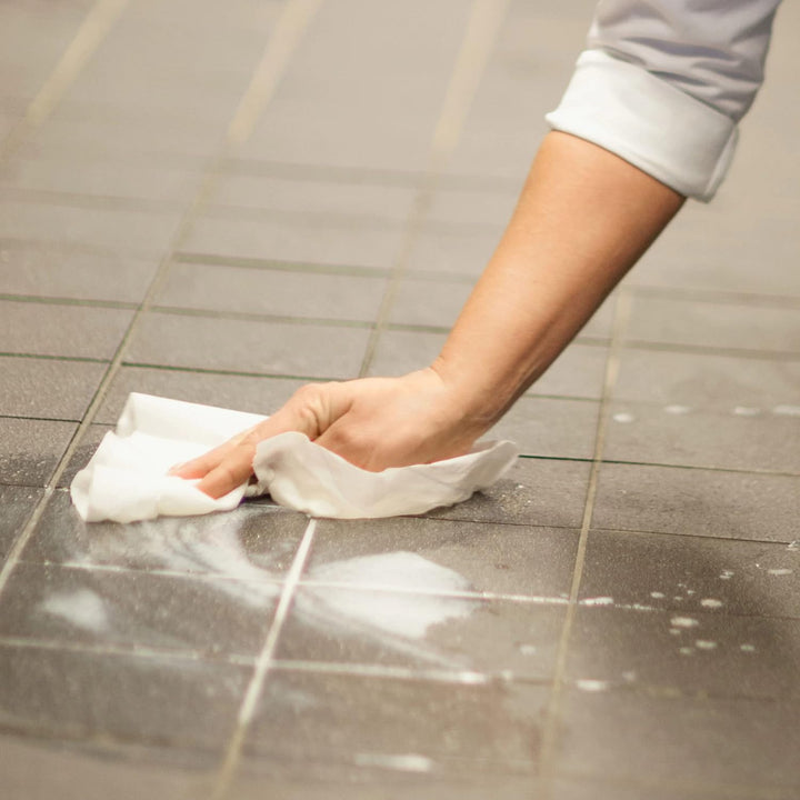 Tork Starke Mehrzweck-Papierwischtücher mit Innenabrollung Weiss M2, Saugfähig, 6 × 457 Blatt, 10125