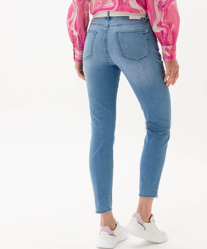 Brax Damen Jeans Style Shakira S Free to Move: Five-Pocket-röhrenjeans 26W / 32L Used Summer Blue, 2