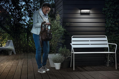 Philips myGarden Bustan LED Wandaussenleuchte, 9W, Anthrazit Anthrazit 4000 Kelvin Wandleuchte mit B