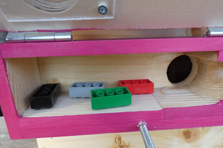 Profi XXXL Hummelkasten mit Wachsmottensperre und Zufütterung, 2X Sichtfenster und Nistmaterial gefl