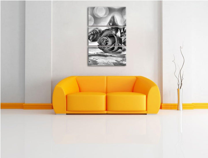 Pixxprint Rose auf Holztisch als Leinwandbild/Grösse: 3 Teilig (120x80) cm/Wandbild/Kunstdruck/ferti