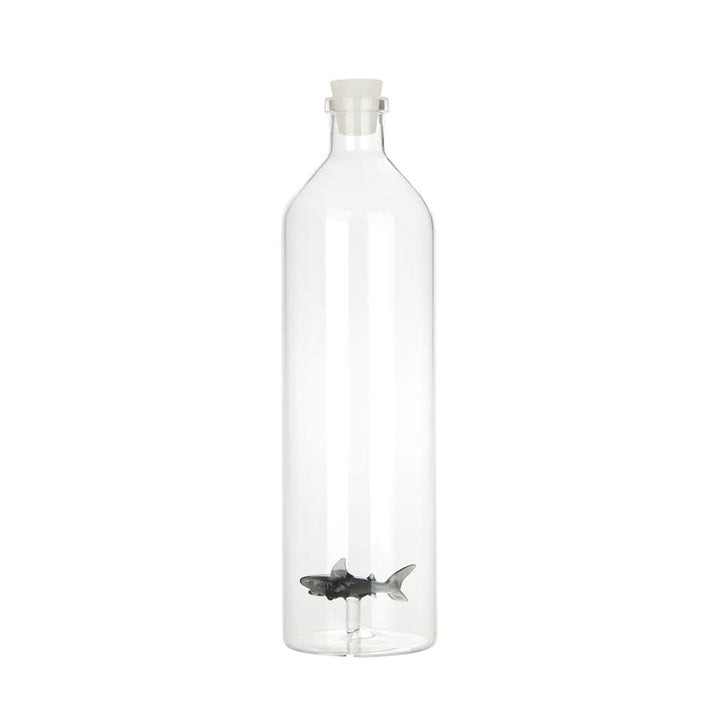 balvi Flasche Atlantis Shark Farbe Grau Glasflasche mit Haifigur im Innern Borosilikatglas 30 x 8,5
