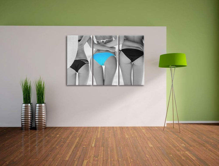 Frauenhintern in Bikinihose schwarz/weiss 3-Teiler Leinwandbild 120x80 Bild auf Leinwand, XXL riesig