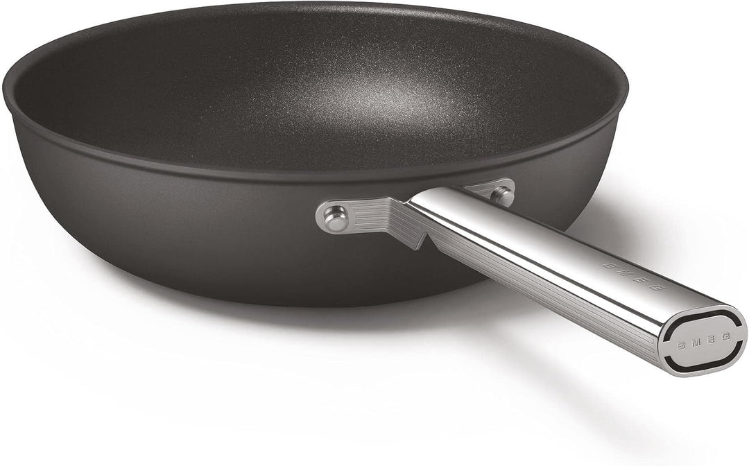 Smeg, CKFW3001BLM, Antihaft-Wok, Durchmesser 30 cm, ergonomischer Edelstahlgriff, für alle Herdarten