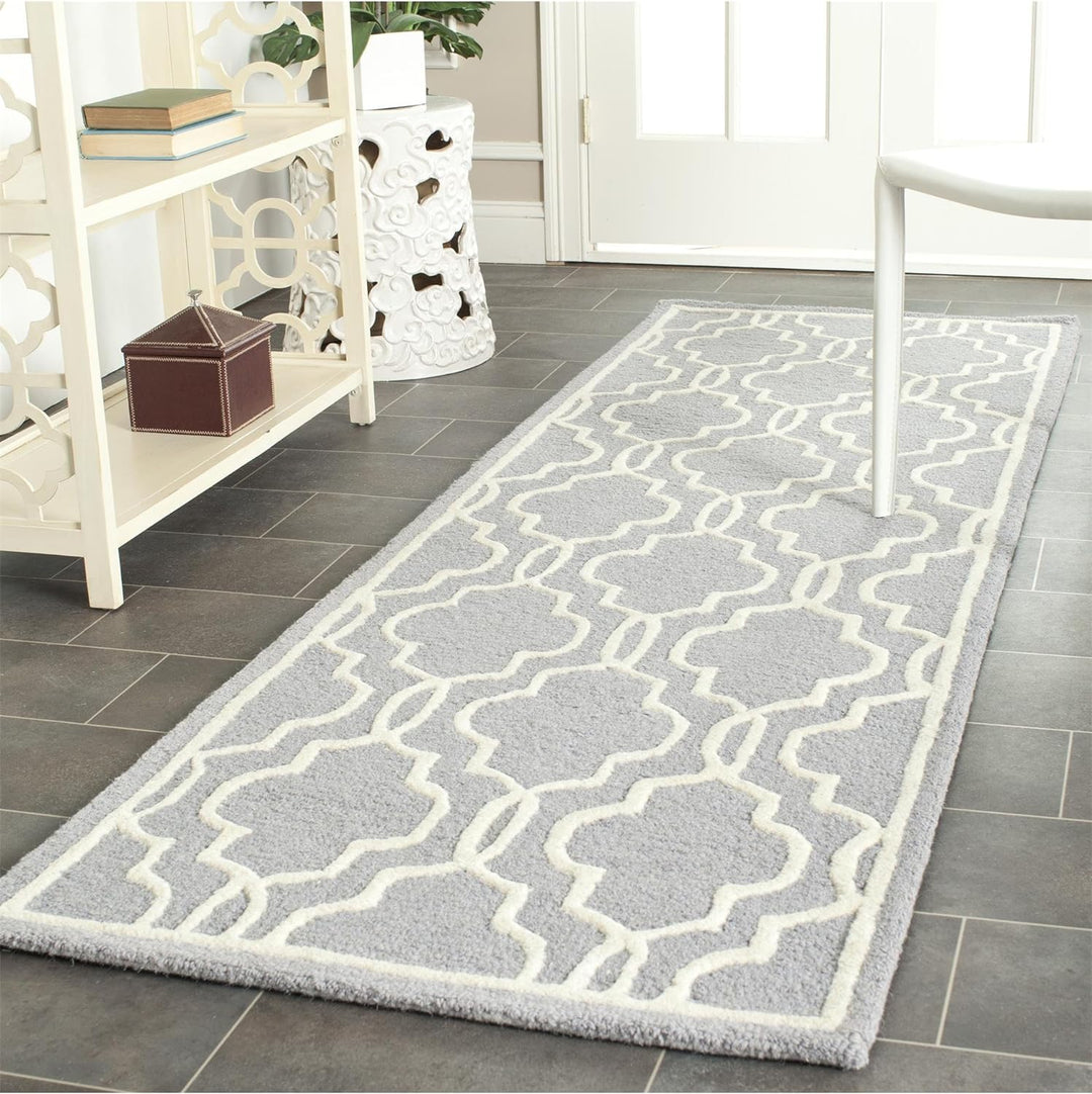 SAFAVIEH Spalier Teppich für Wohnzimmer, Esszimmer, Schlafzimmer - Cambridge Collection, Kurzer Flor