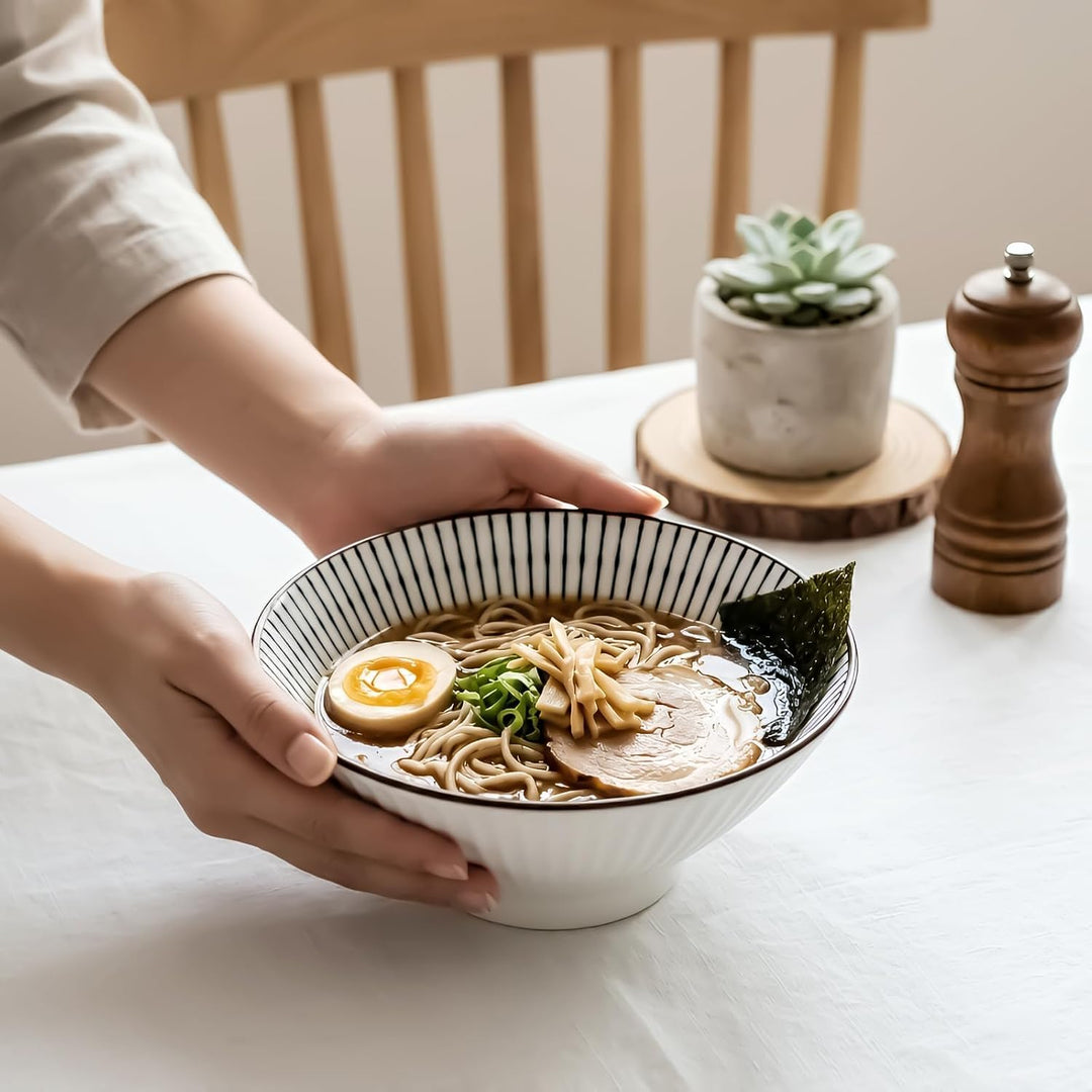 QINLANG Japanische Ramenschalen, Keramik, 4 Stück, für Müsli, Suppe, Pho, Nudeln, Blau und Weiss, 20