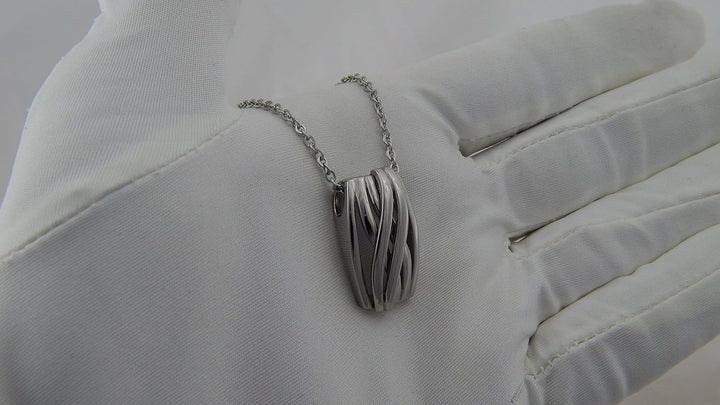 Hanessa Kette aus Edelstahl Damen-Schmuck Hals-Kette und Anhänger aus hochwertigem 316L Stahl " In S