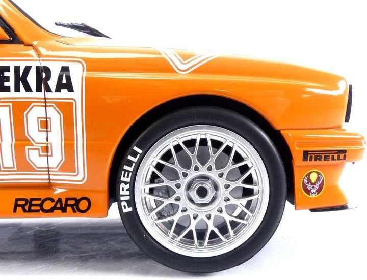 Kompatibel mit 1992 BMW M3 (E30) Jägermeister Nr. 19 Armin Hahne DTM Nürburgring 1:18 IXO Models 18R