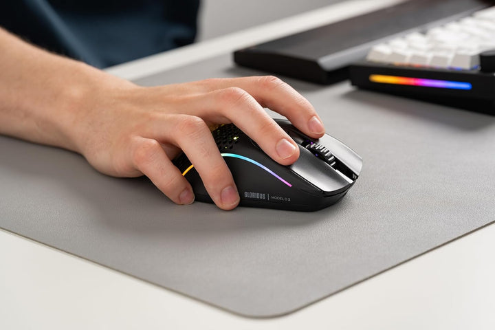 GLORIOUS Gaming Model D 2 Wireless Gaming Mouse - superleicht 66g, bis zu 210h Batterie, 26K Opt. Se