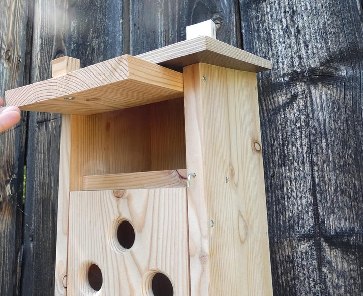 Premium Natur Lärchenholz Nistkasten unbehandelt nach Nabu, massives Vogelhaus Nisthilfe wetterfest